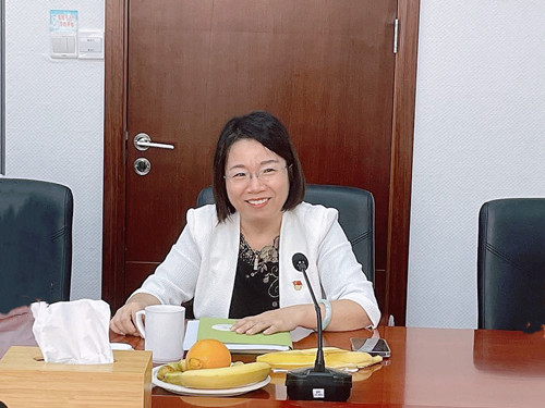 曹美琴校长讲话_副本.jpg