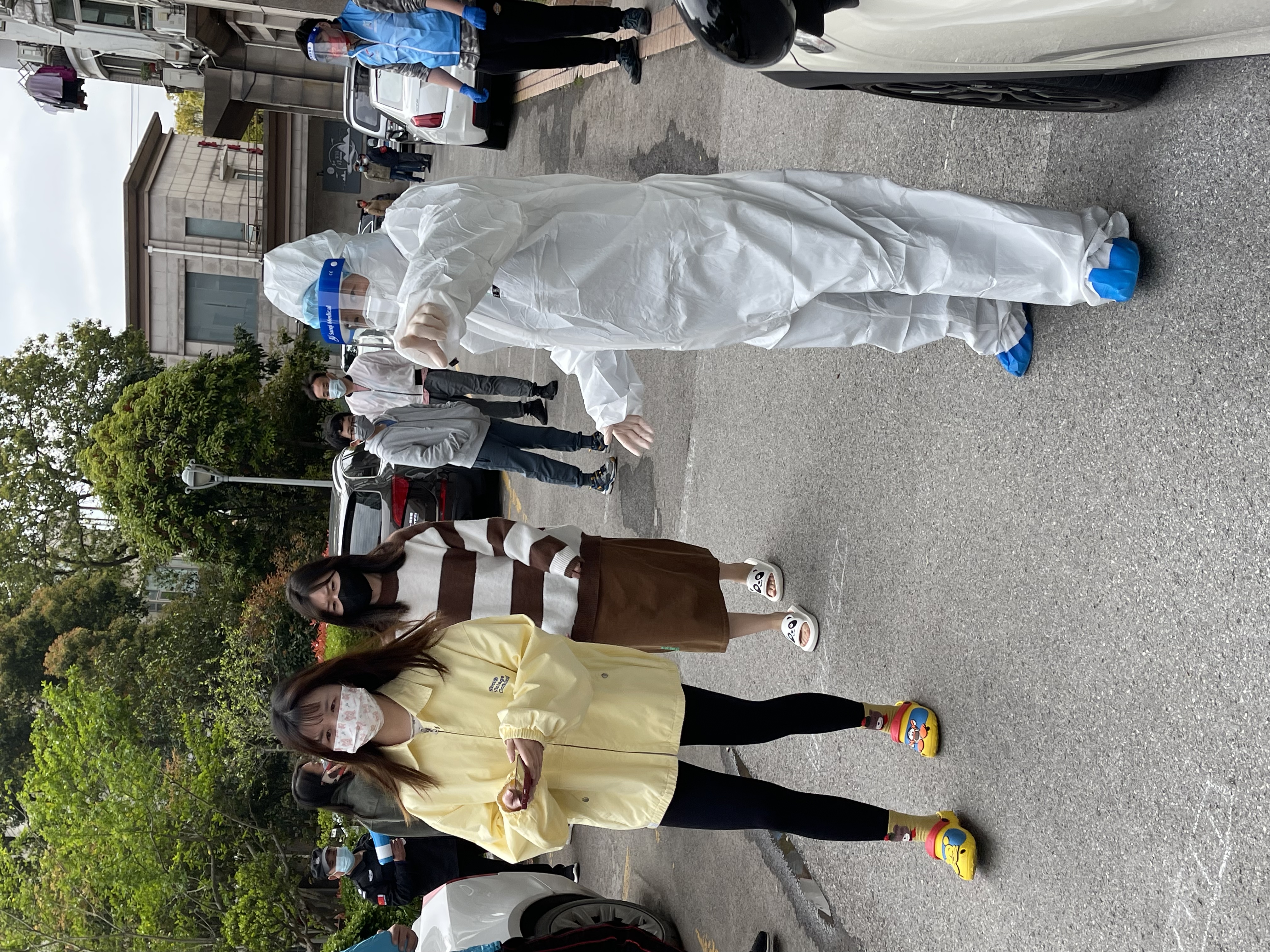 以志愿者的身份投身疫情防控 (2).jpg