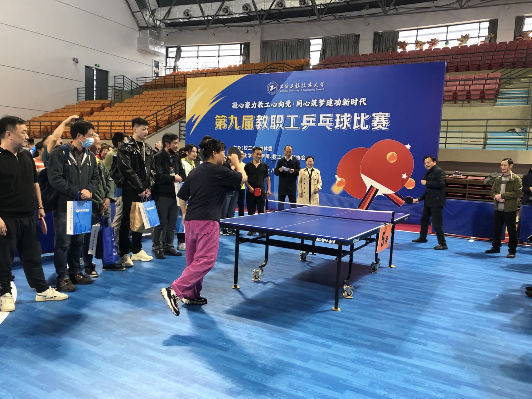 史主席开球.jpg