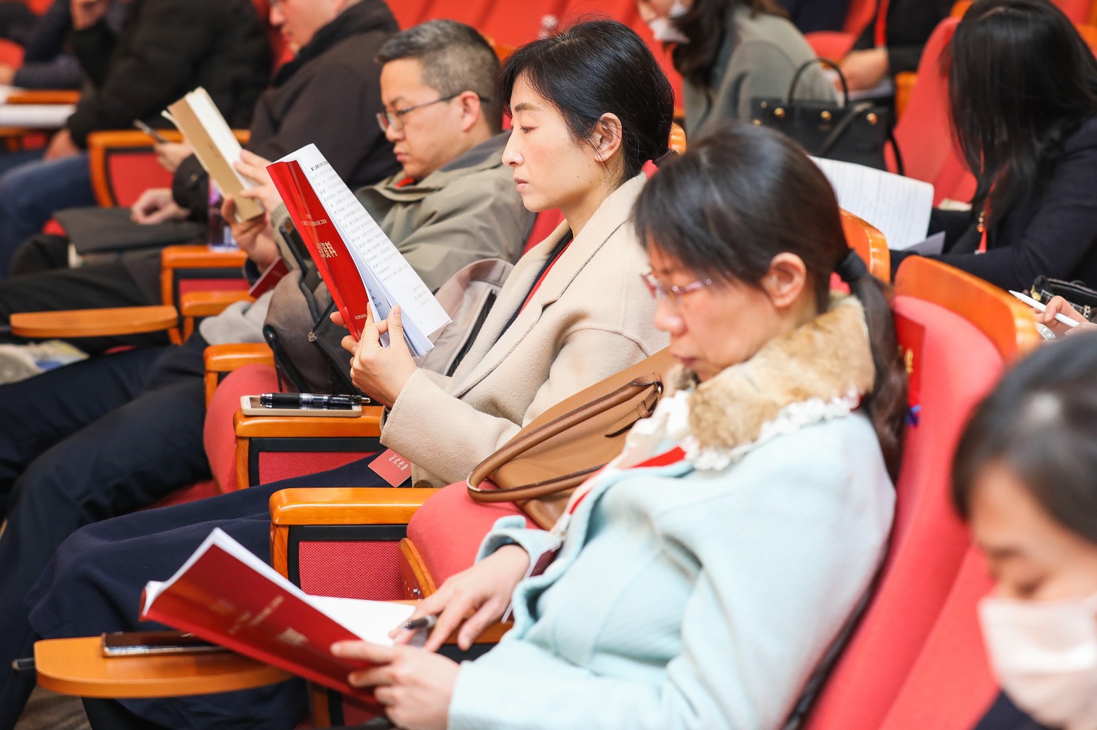 书面审议大会材料.jpg